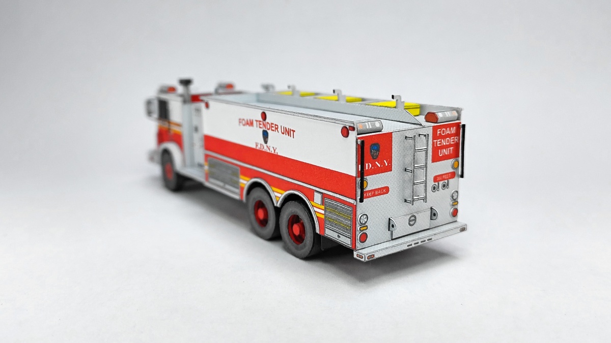 FE3521 06.jpg
